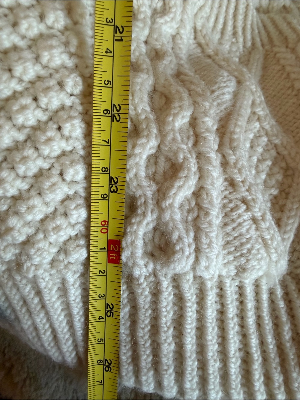 Vintage Carraig Donn Irish Merino Wool Aran Cable Knit Cardigan - Picture 8 of 9